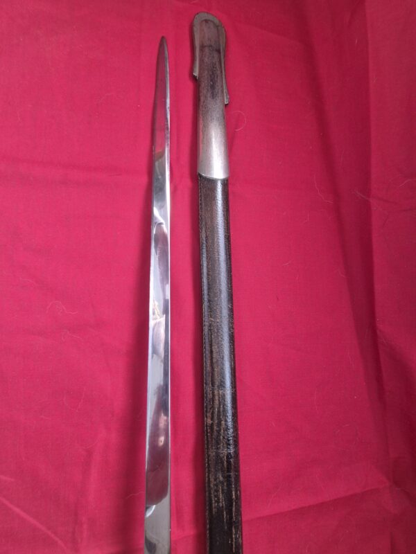 Edward VII 1897 pattern infantry officers sword - Image 5