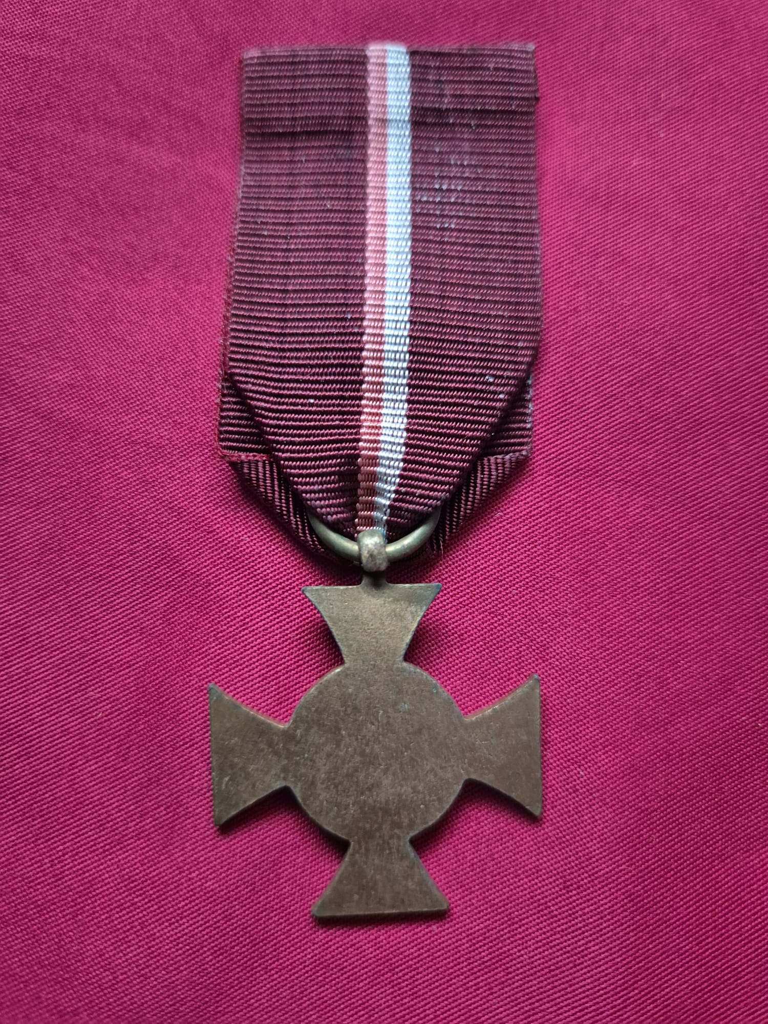 A Polish Cross of Janek Krasicki medal with ribbon. - Image 3