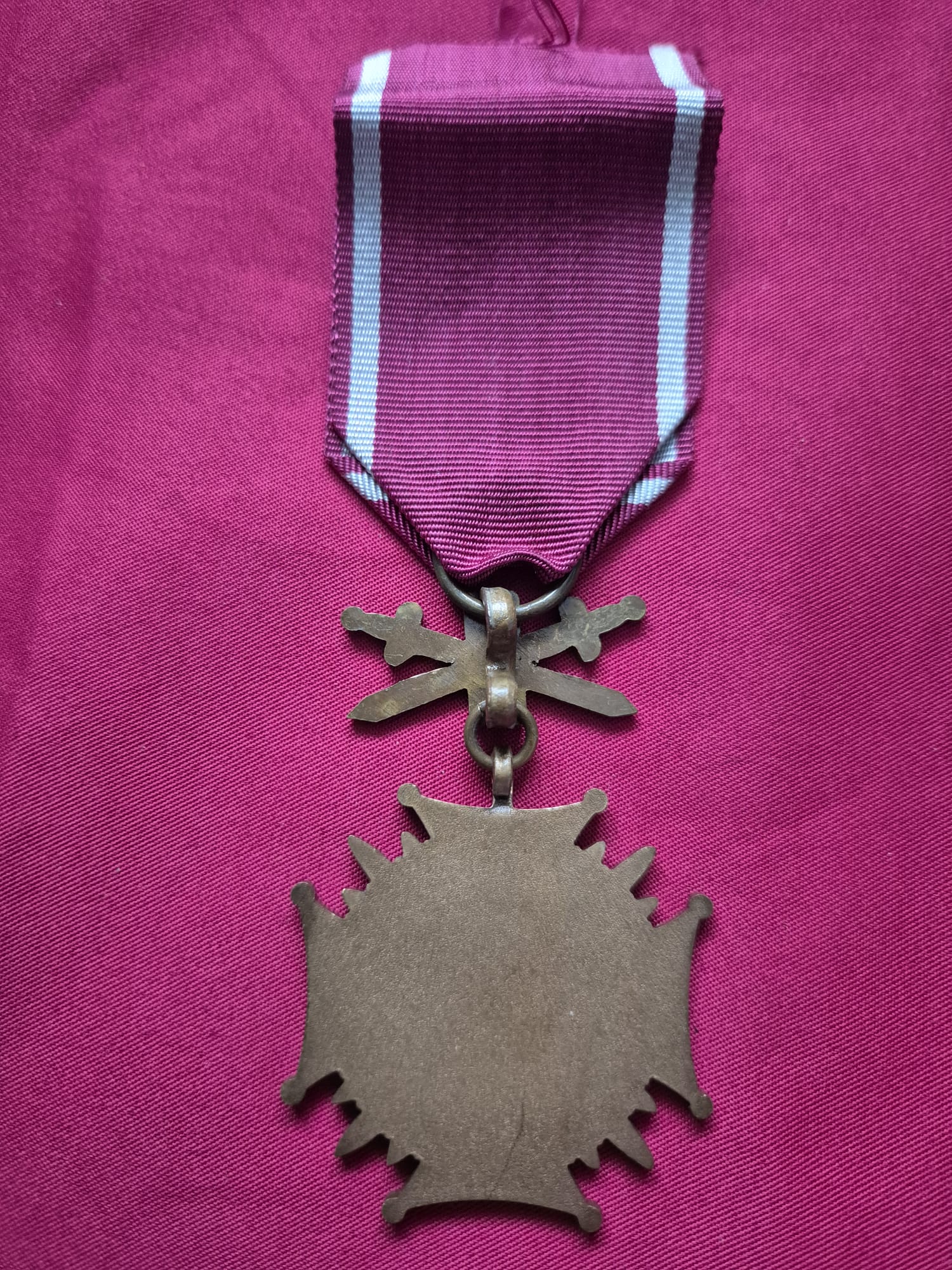 A Polish III RP Cross of Merit with crossed swords. - Image 3